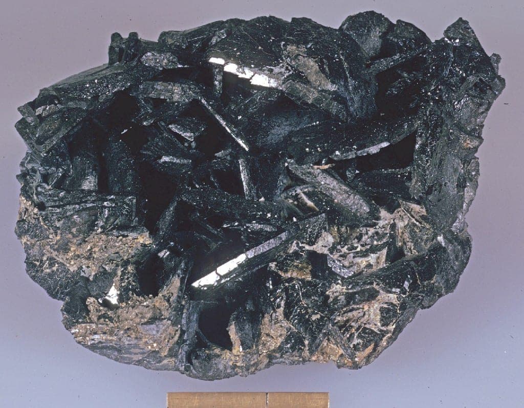 Allanite mineral