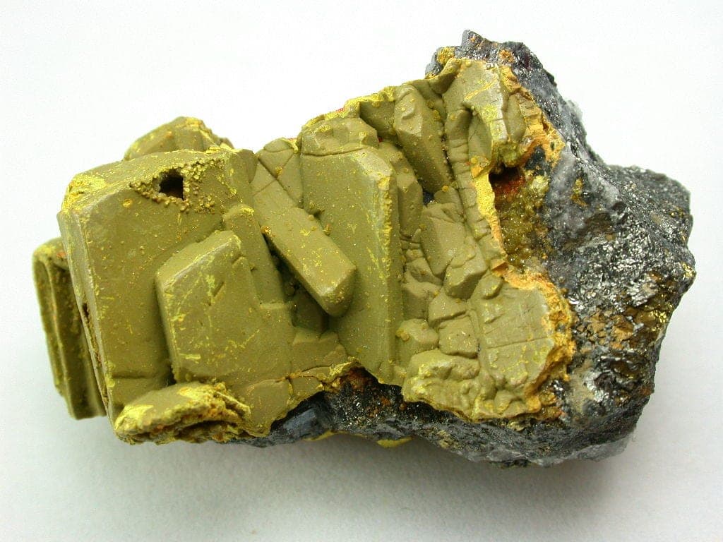 Anorpiment mineral