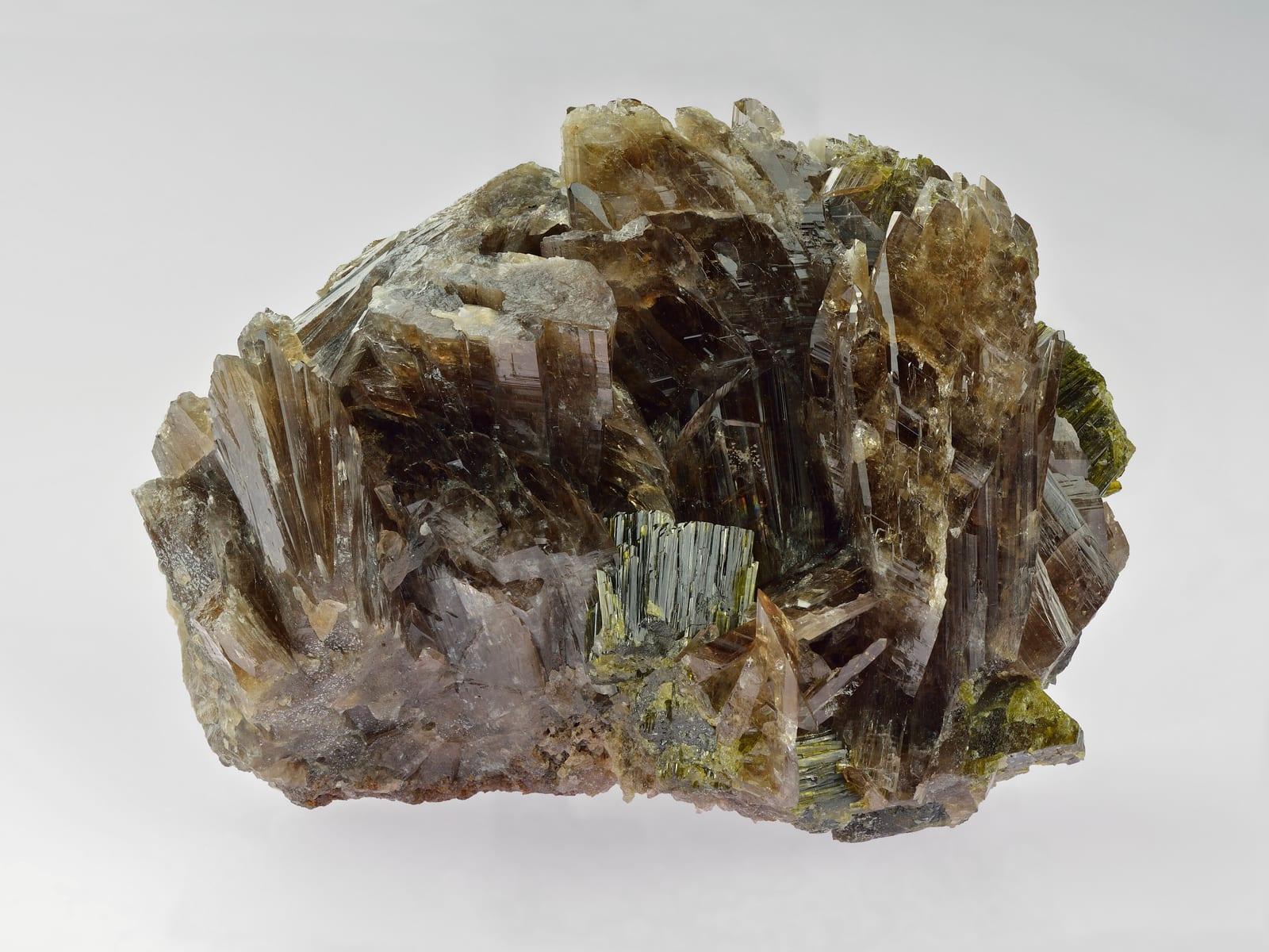 Axinite mineral