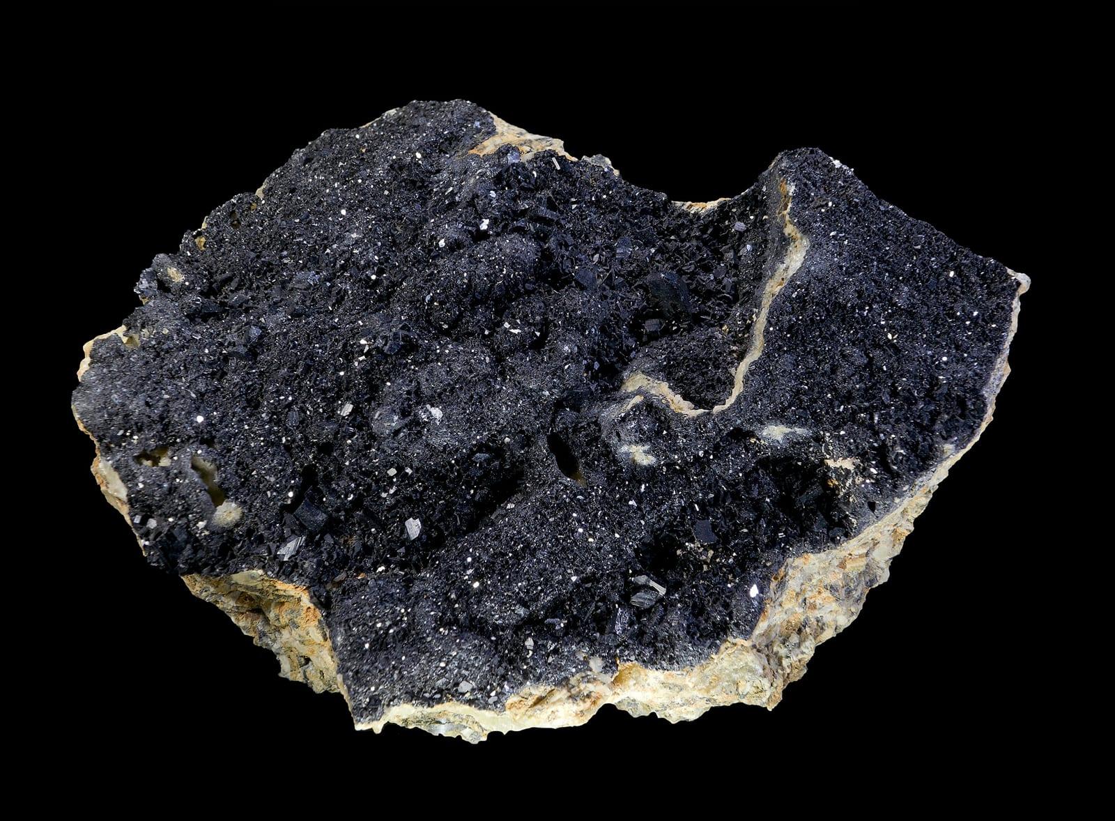 Babingtonite mineral