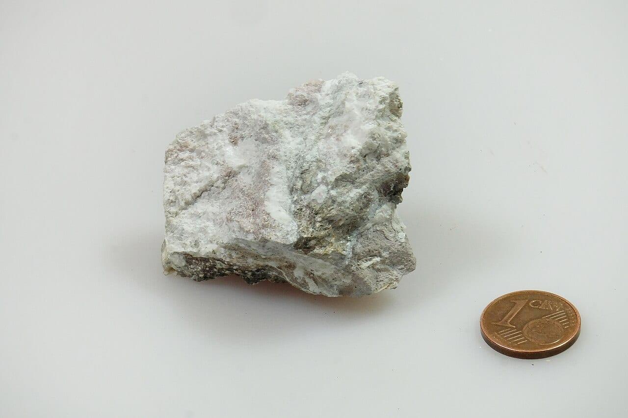 Barringerite mineral