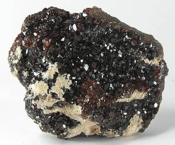 Bementite mineral