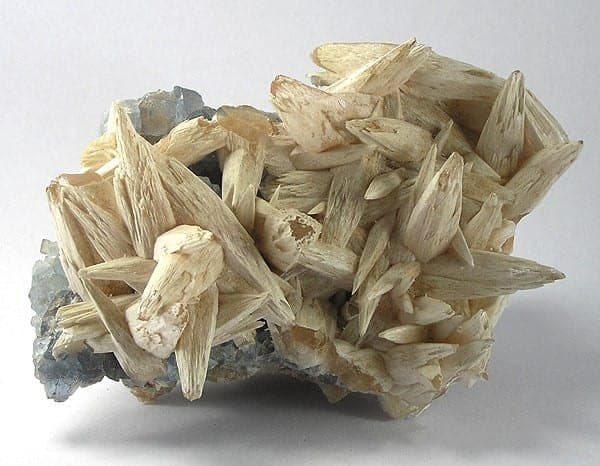 Benstonite mineral