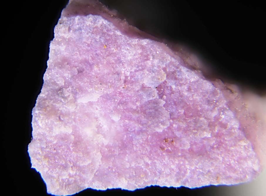Bentorite mineral