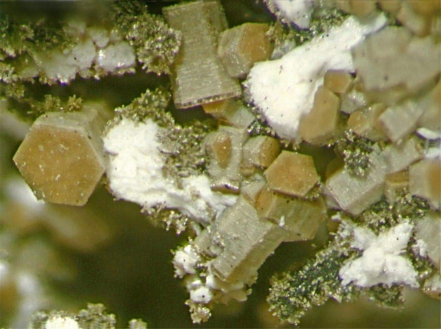 Berthierine mineral
