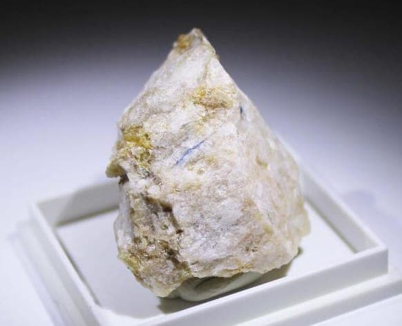 Bertossaite mineral