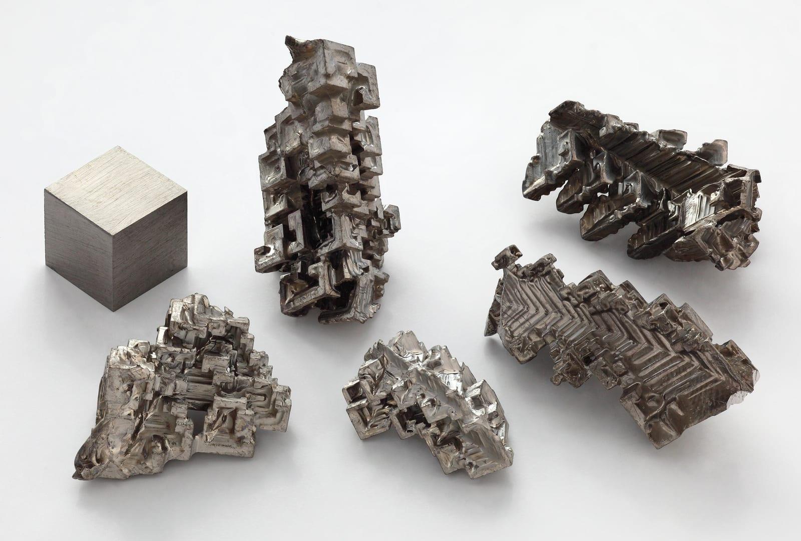 Bismuth mineral