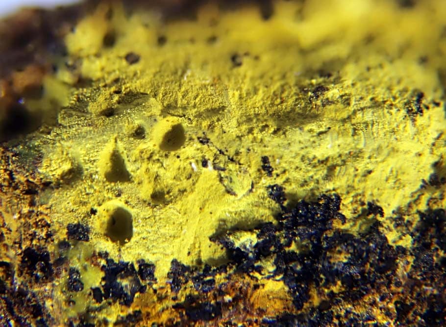 Bismutoferrite mineral
