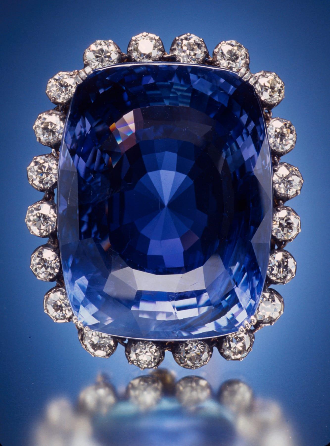 Blue Sapphire gemstone — Sapphire   Wikipedia