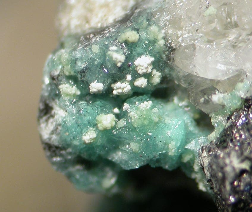 Bottinoite mineral