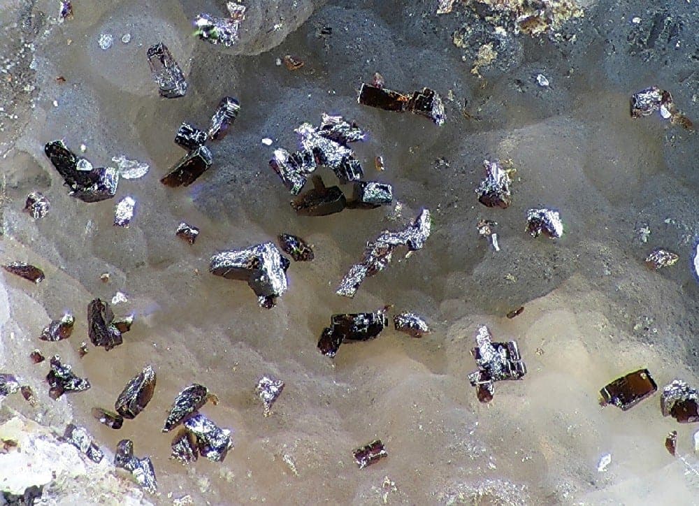 Brendelite mineral