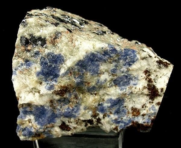 Burbankite mineral