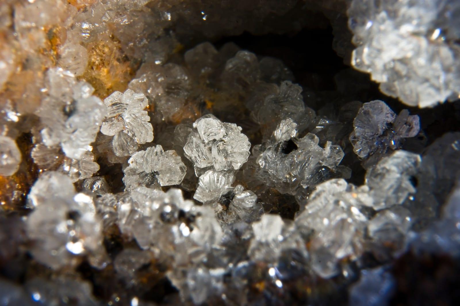 Cesàrolite mineral — Hemimorphite cesarolite