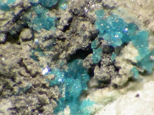 Chenite mineral