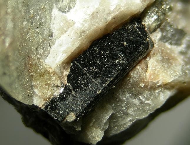 Chevkinite-(Ce) mineral — Chevkinite (Ce) 88665