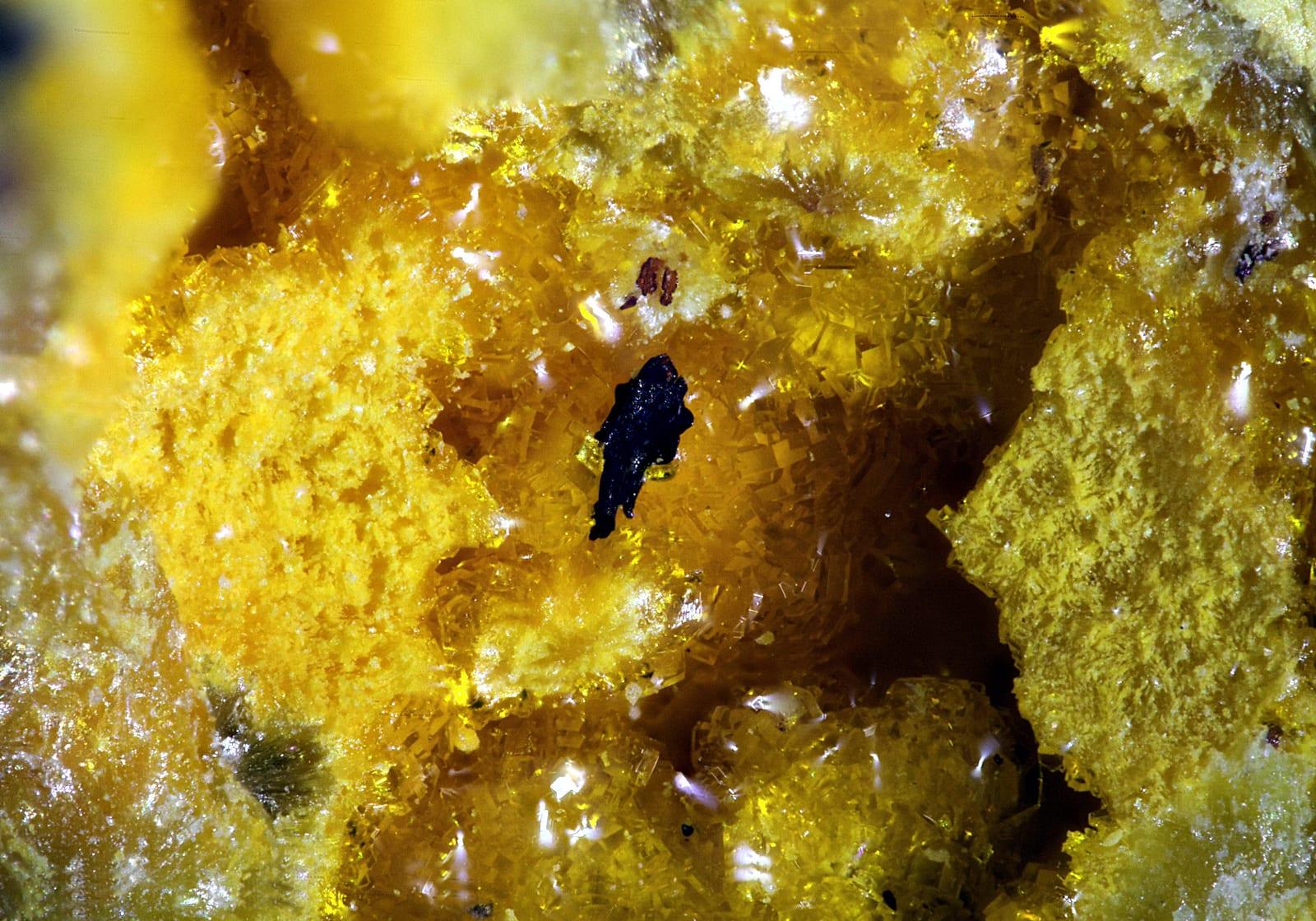 Compreignacite mineral