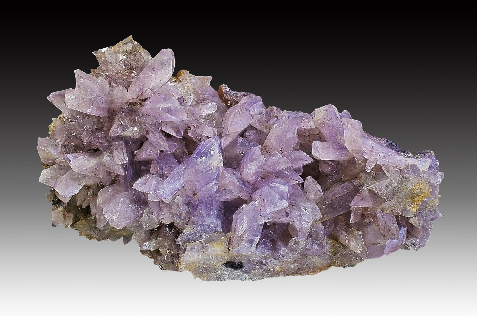 Creedite mineral