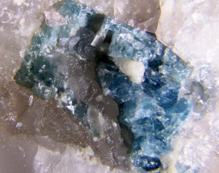 Cyprine mineral