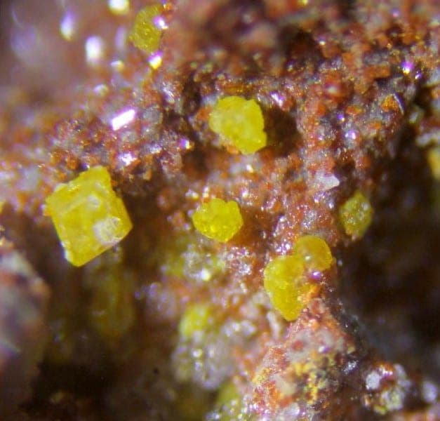 Dimorphite mineral