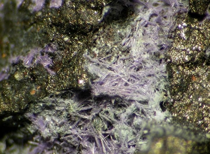 Elyite mineral