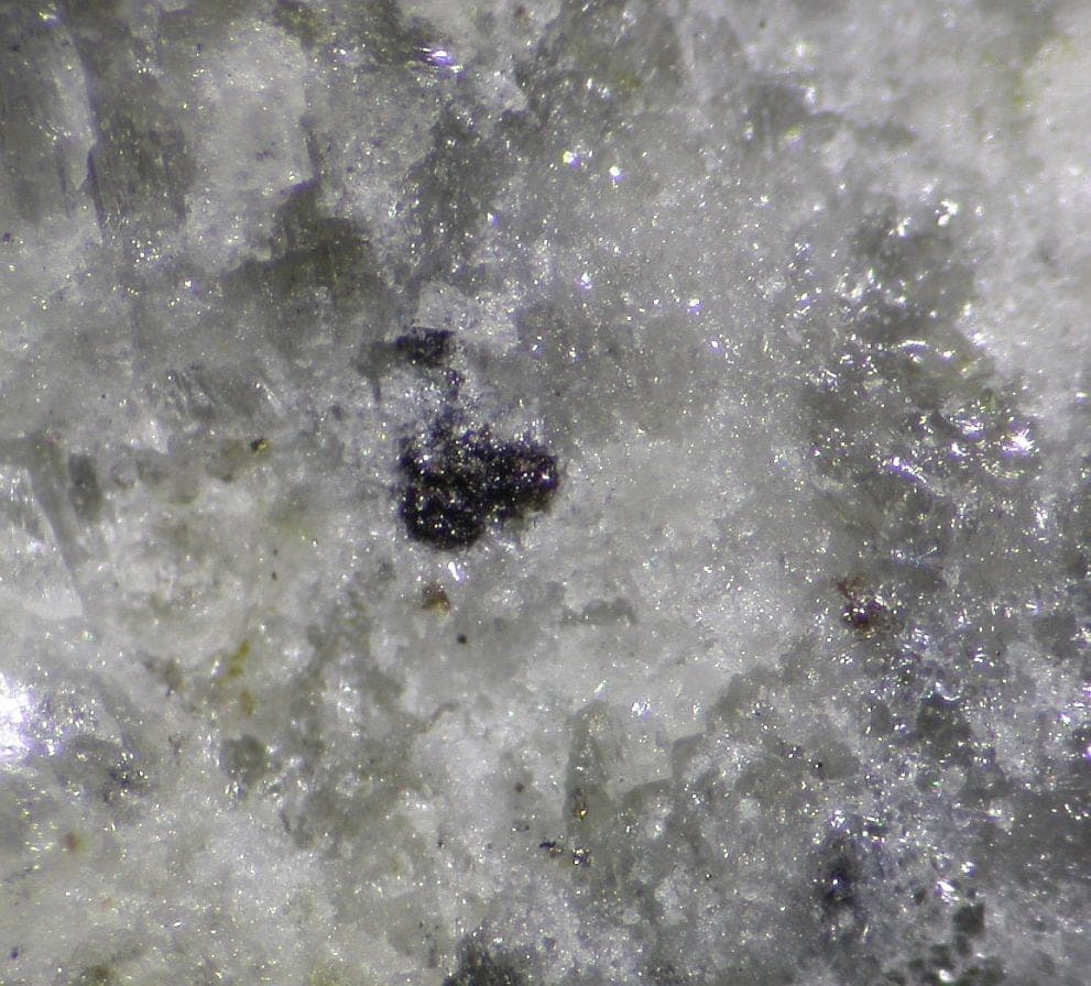Fencooperite mineral