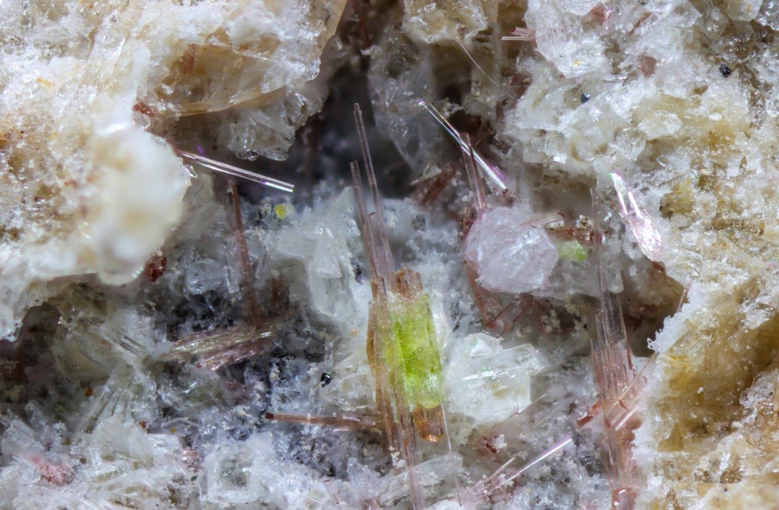 Ferri-obertiite mineral — Ferri obertiite