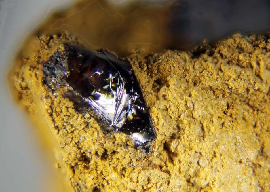 Ferripyrophyllite mineral
