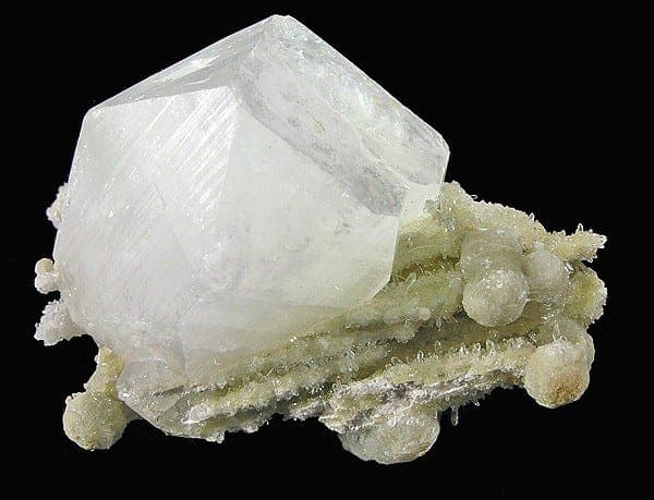 Fluorapophyllite-(K) mineral — Fluorapophyllite (K)