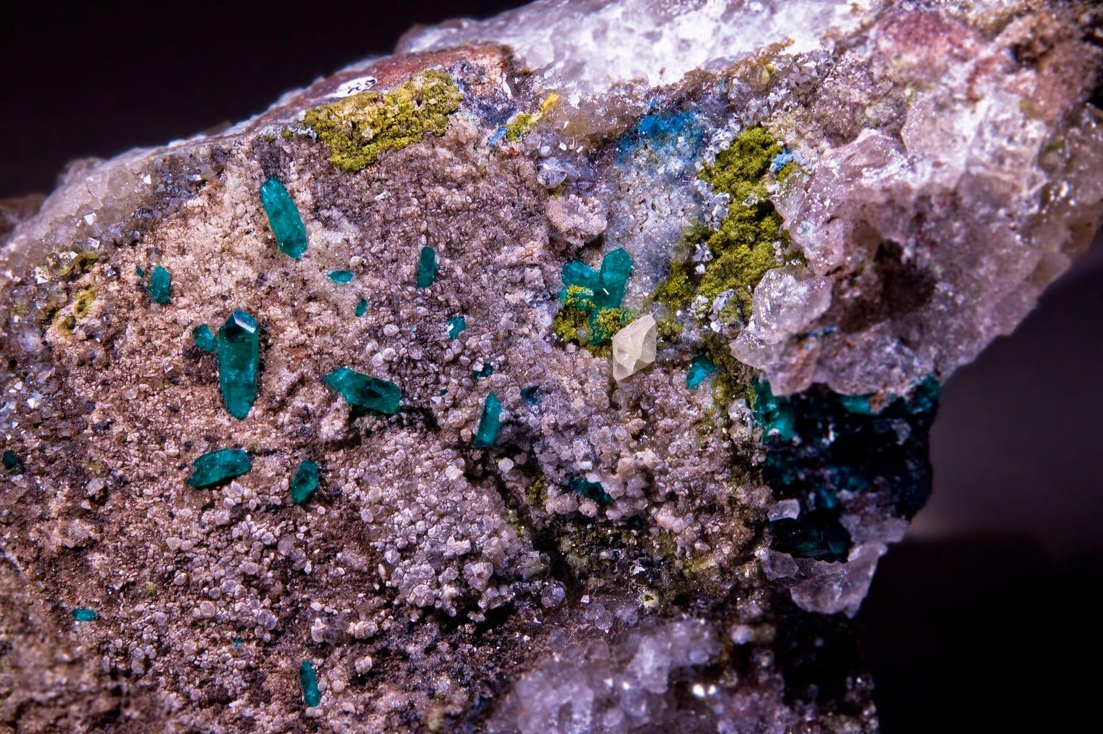 Fornacite mineral