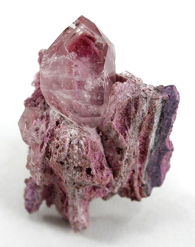 Hennomartinite mineral