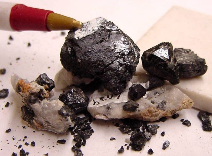 Hercynite mineral