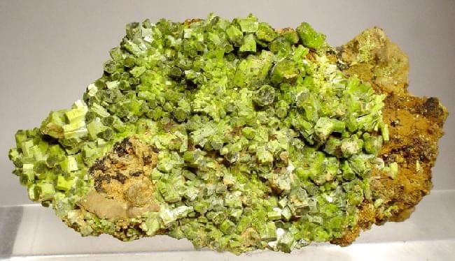 Hinsdalite mineral