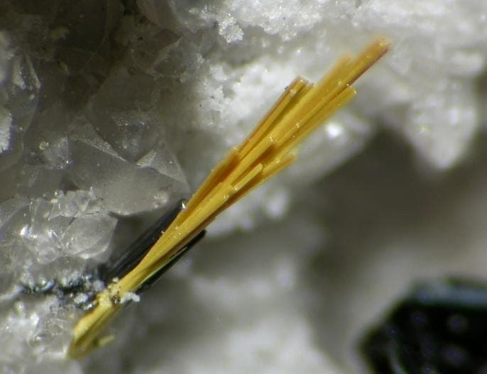 Holfertite mineral