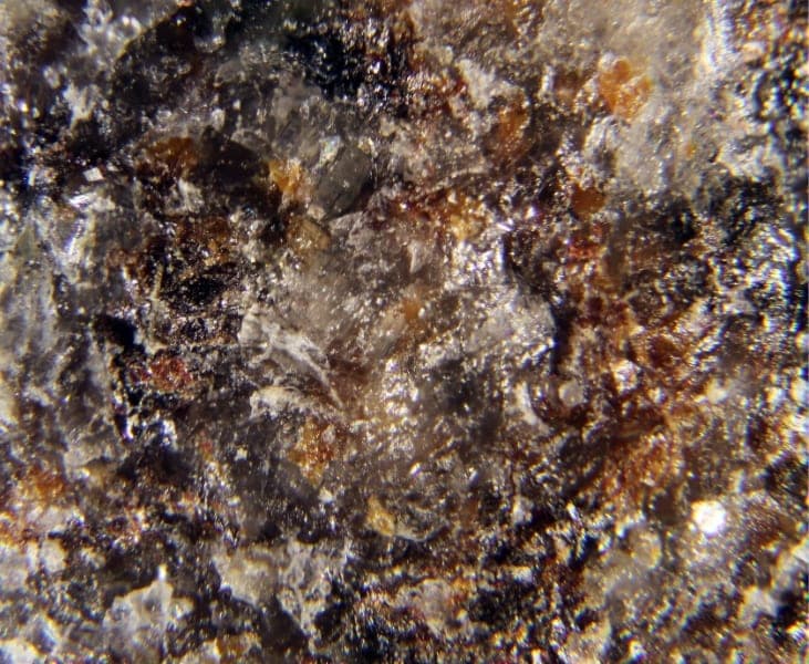 Hydroxykenomicrolite mineral