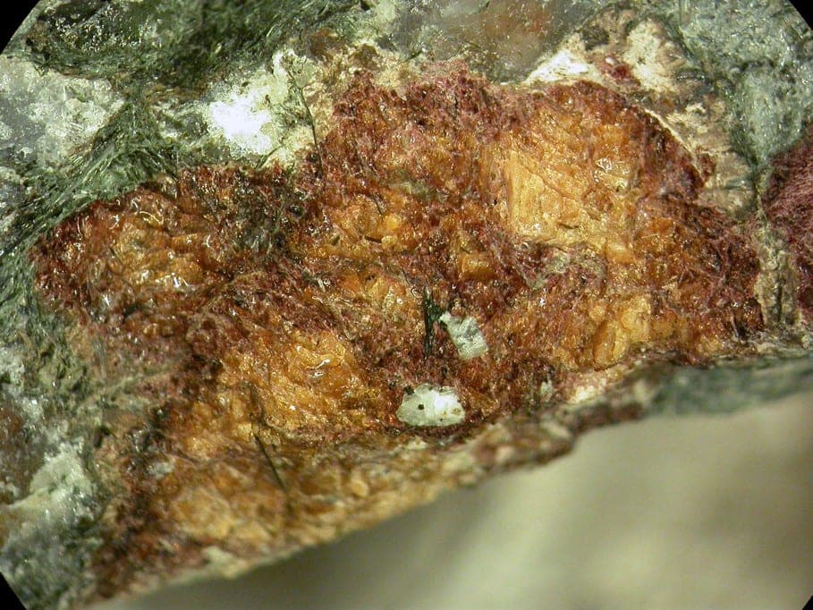 Ikranite mineral