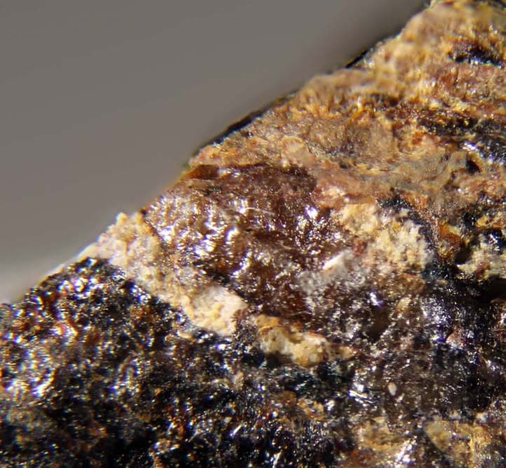 Jinshajiangite mineral