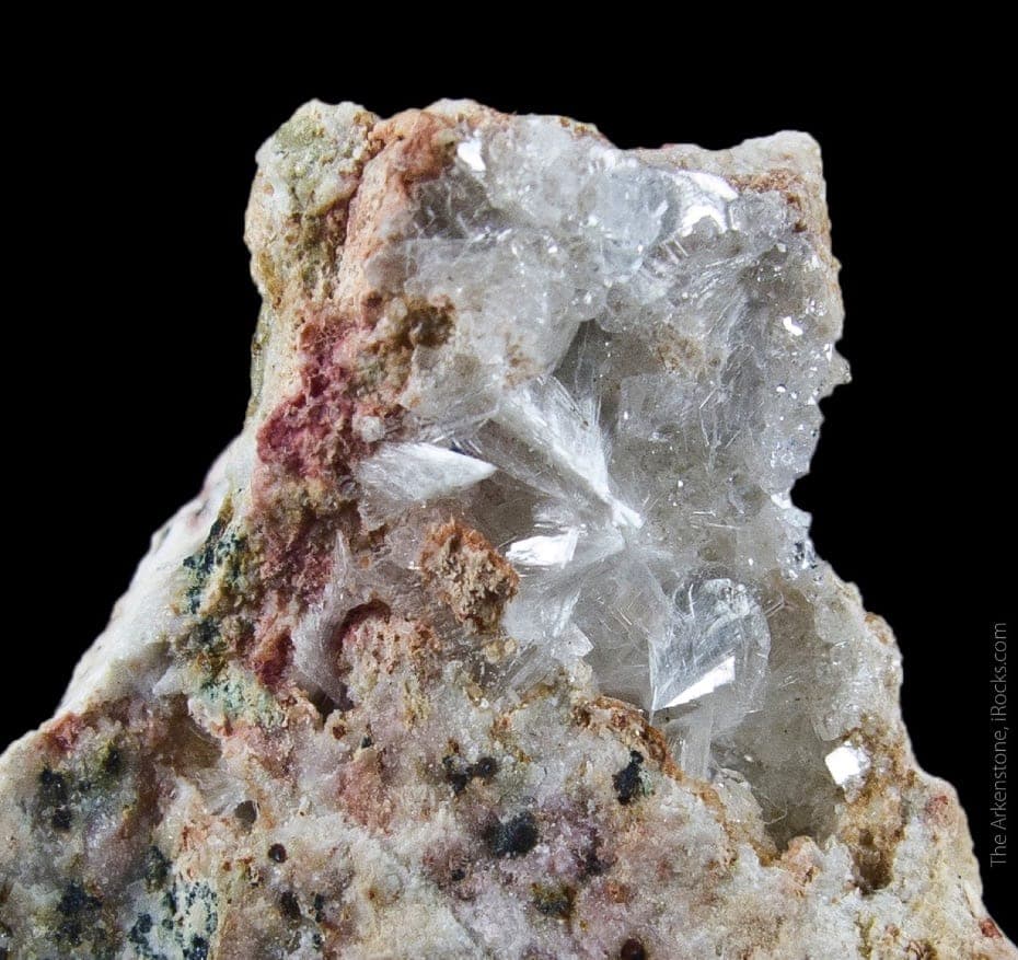 Junitoite mineral