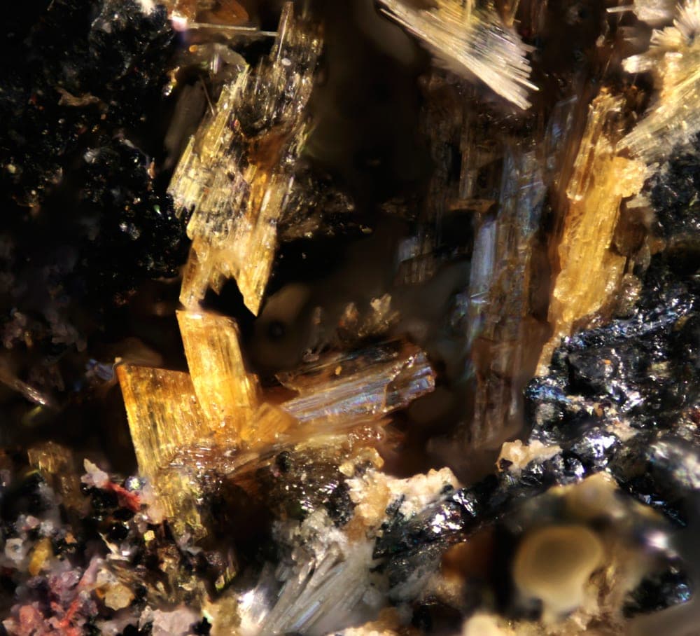 Keckite mineral