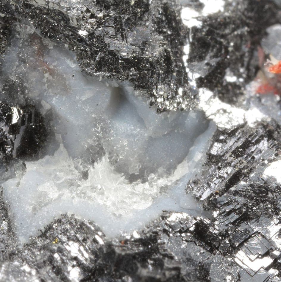 Laurelite mineral