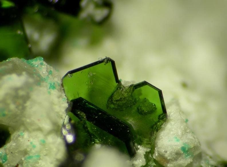 Lindgrenite mineral