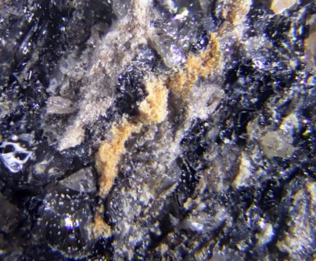 Lucasite-(Ce) mineral — Lucasite (Ce)