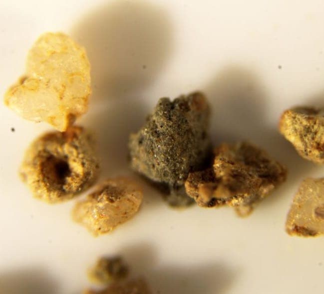 Mantienneite mineral