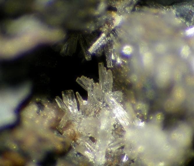 Mazzite-Mg mineral — Mazzite Mg 115672