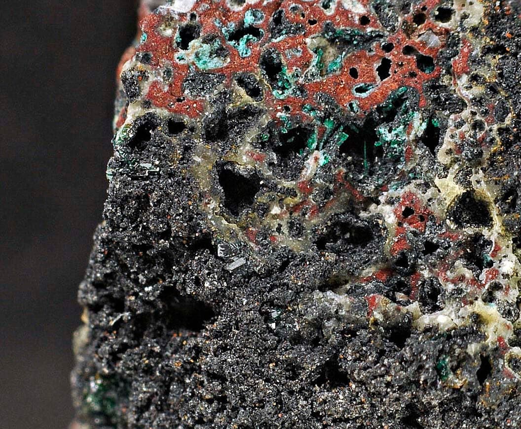 Mcbirneyite mineral