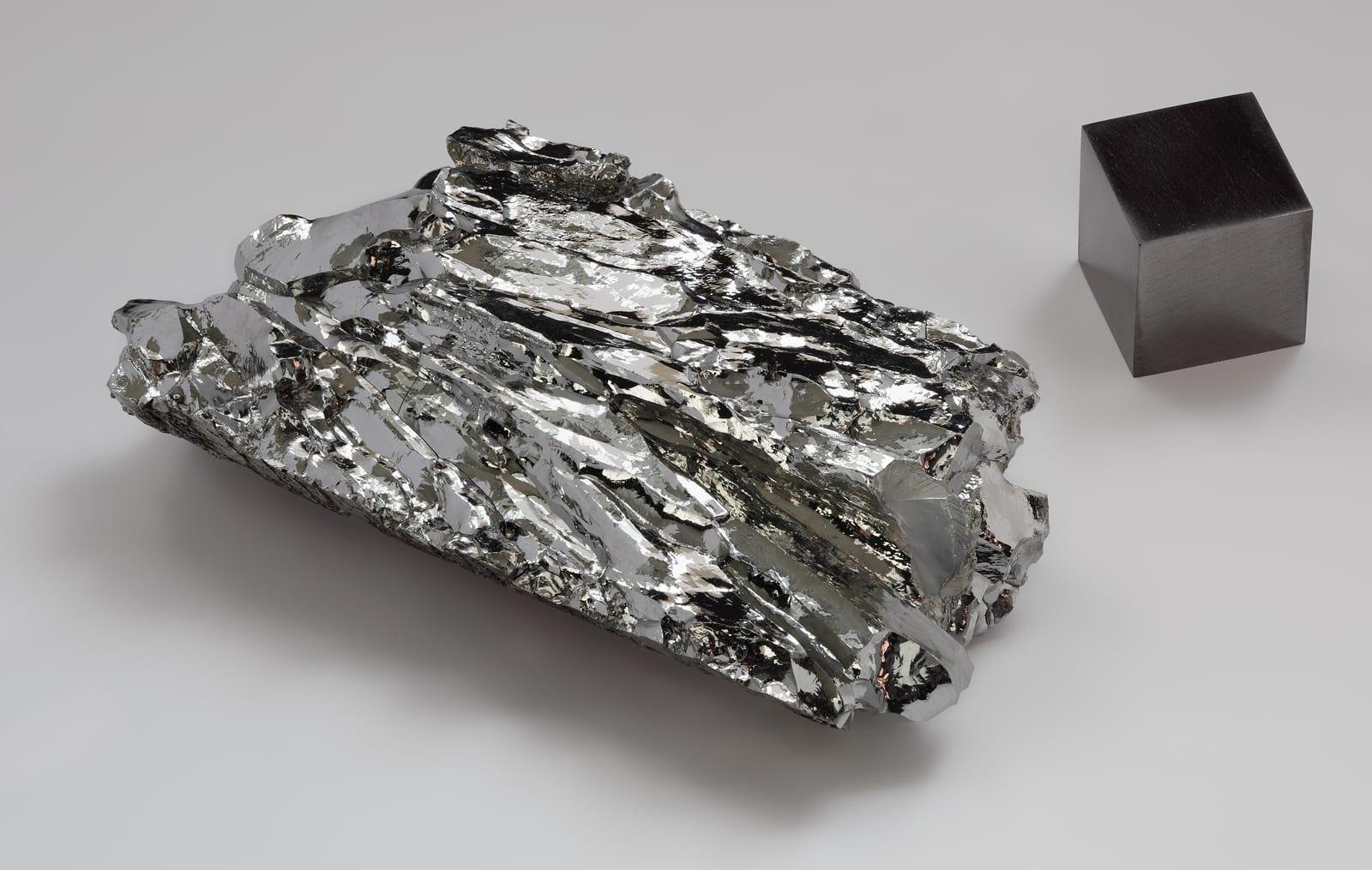 Molybdenum mineral