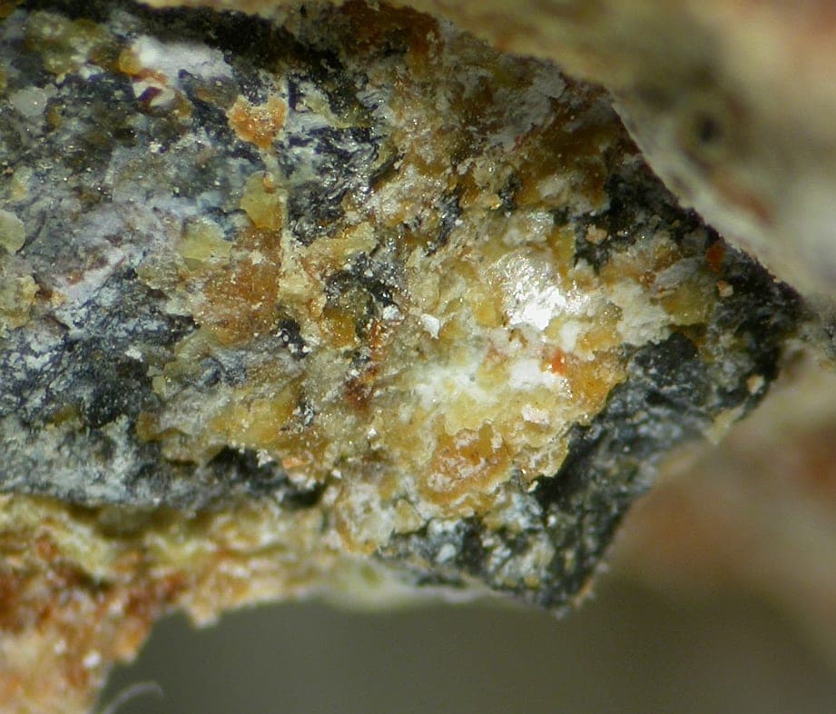Mundite mineral