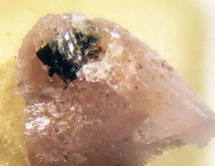 Nagashimalite mineral