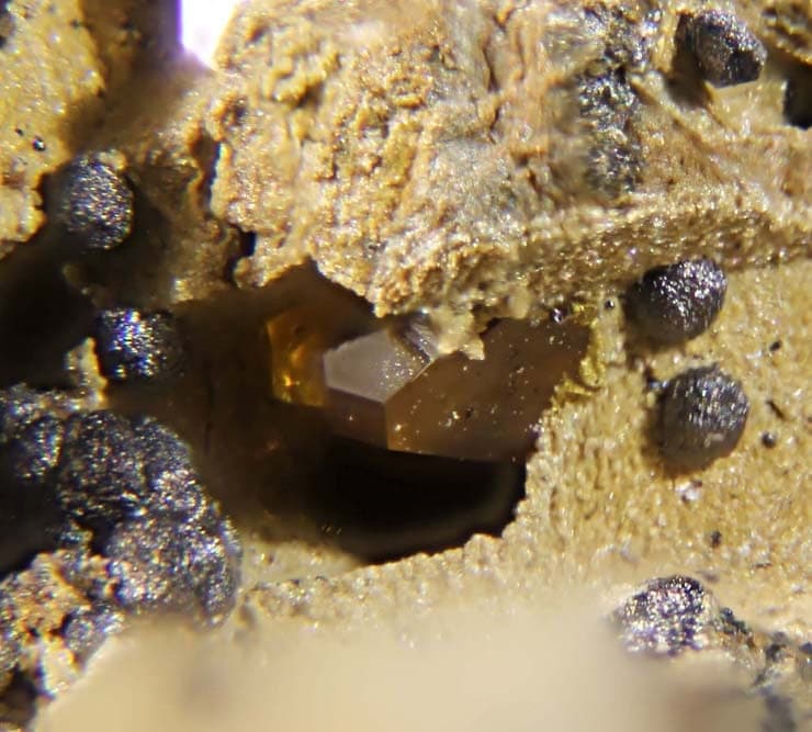 Natanite mineral