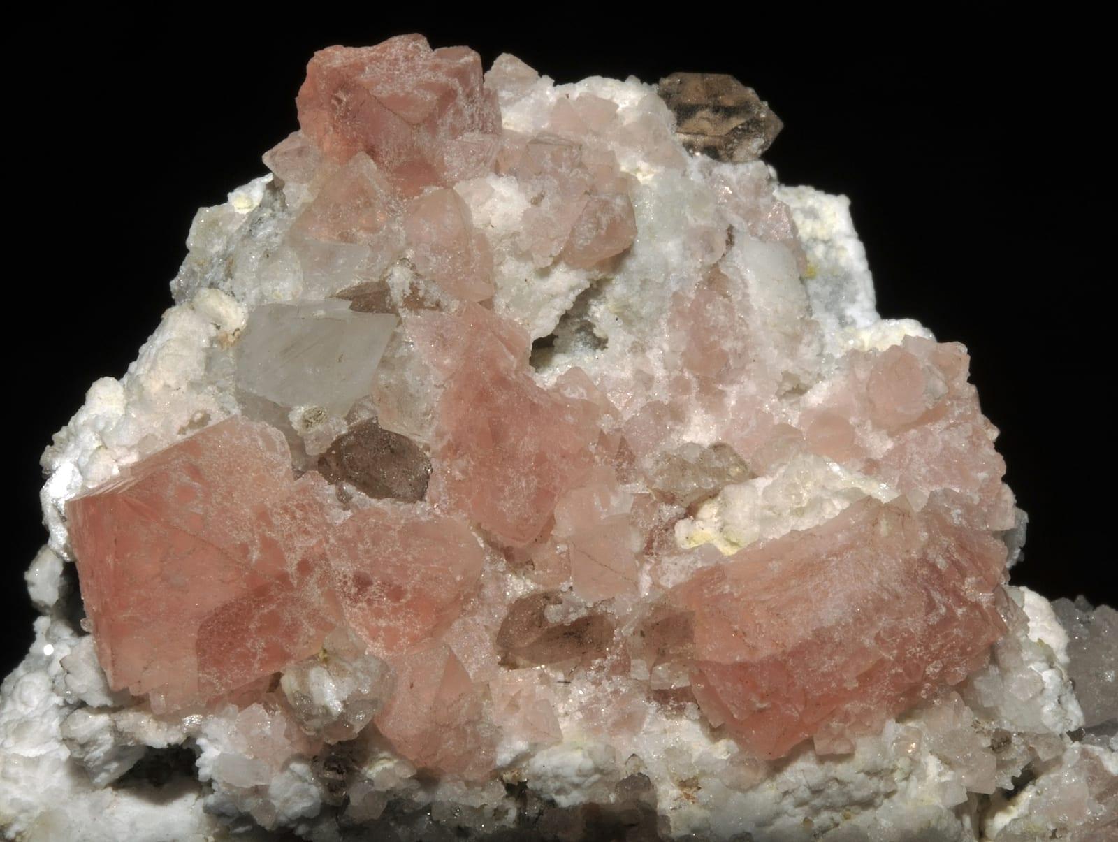 Octahedral Fluorite mineral — Fluorite, quartz 3