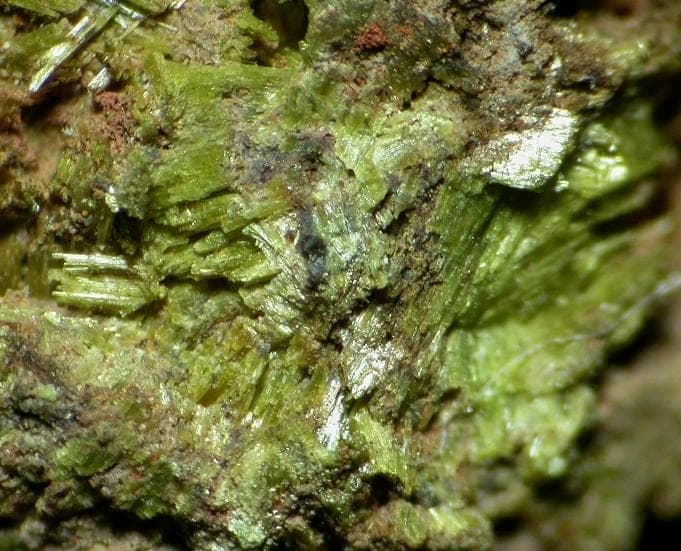 Ojuelaite mineral